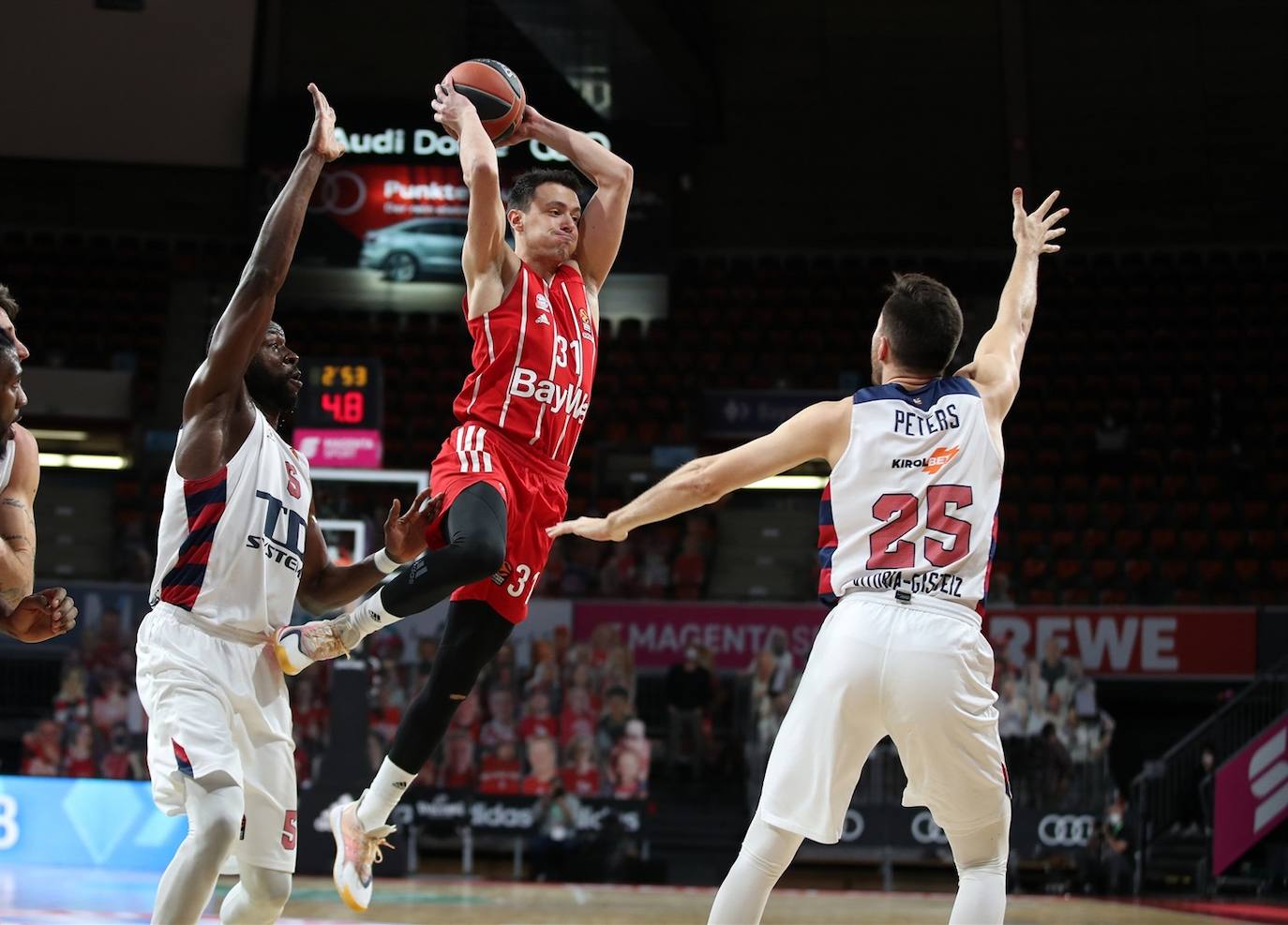 Baldwin lidera al Baskonia contra su antiguo equipo en Múnich