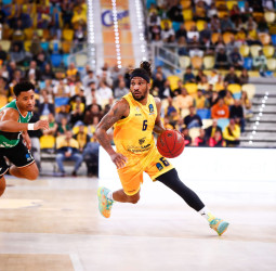 El Joventut es capaz de superar al Gran Canaria, 77-83