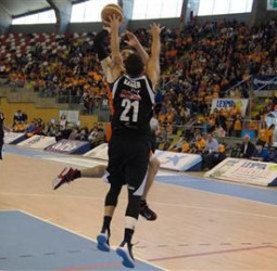 Cuartos LEB Oro, Melilla, San Pablo y Peñas Huesca, imparables