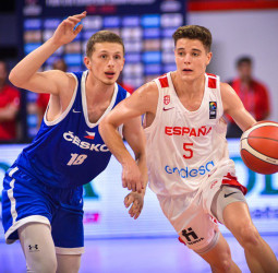España ya está en cuartos tras vencer a República Checa (77-64)
