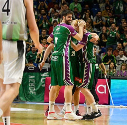El Unicaja rompió el partido gracias a una gran segunda parte (88-63)