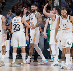 Victoria blanca en el regreso de la Euroliga al WiZink Center, 93-79