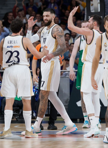 Victoria blanca en el regreso de la Euroliga al WiZink Center, 93-79
