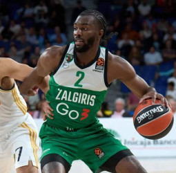 Fenerbahce y Milán pugnarán por Keenan Evans de cara a la temporada que viene
