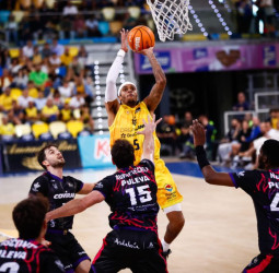 El Gran Canaria se impone con autoridad ante el Coviran Granada, 98-83