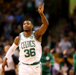 Dos jugadores de los Lakers y Marcus Smart elevan a 14 los positivos por coronavirus en la NBA