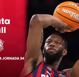 Donta Hall, Jugador de la Jornada 34