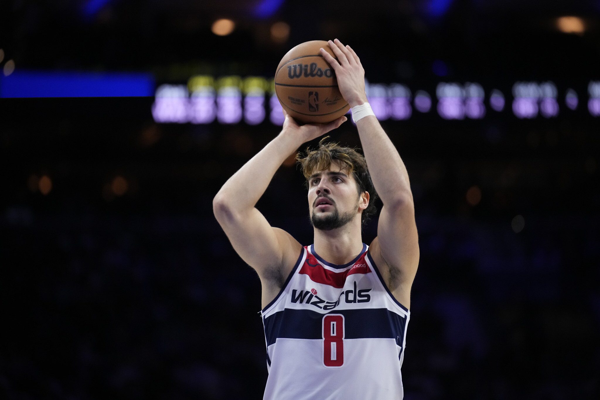 Deni Avdija a los Blazers, a cambio, Malcolm Brogdon a los Wizards