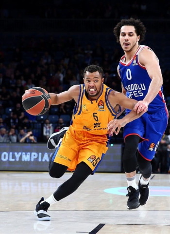 La segunda parte vuelve a castigar al Herbalife Gran Canaria (93-74)