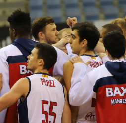 BAXI Manresa resuelve en un tercer cuarto aciago de Acunsa GBC (71-78)