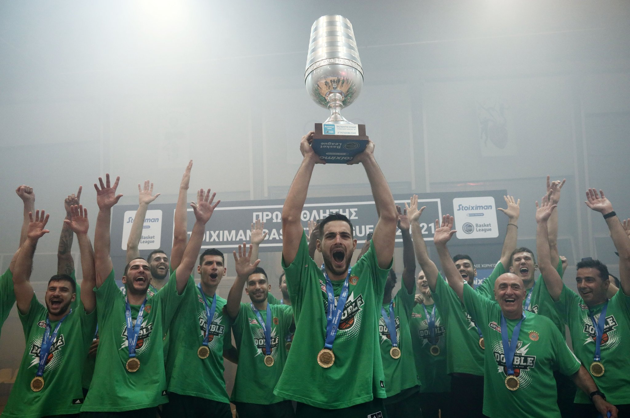 Panathinaikos, quinta liga griega consecutiva