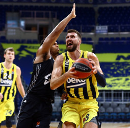 El Fenerbahce domina con claridad al ASVEL Villeurbanne (81-59)