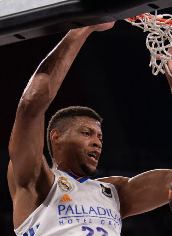 Real Madrid, a la final de la Liga (77-85)