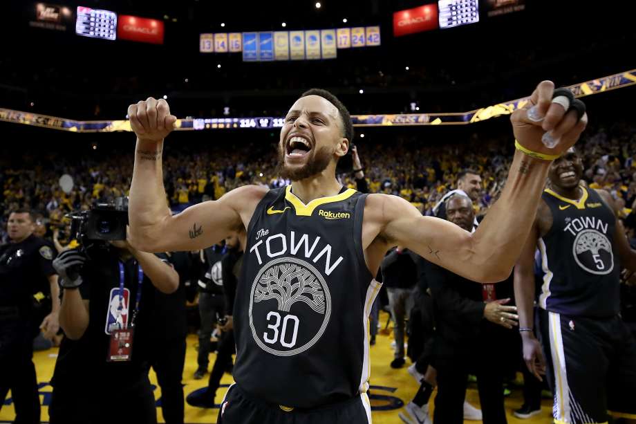 Remontada (111-114) y [2-0] para los Warriors