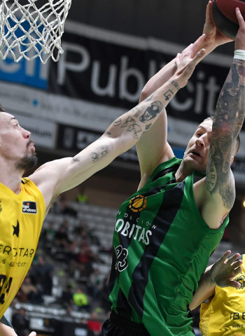 A pesar de complicarse el final del partido, el Joventut suma una victoria ante el Iberostar (77-73)