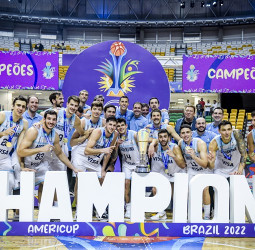 Argentina contiene a Brasil y conquista su tercer título de América (75-73)