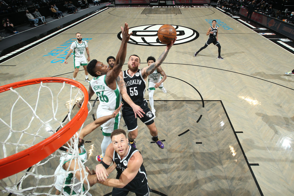 Mike James jugará en los Nets hasta final de temporada