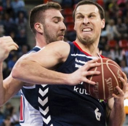Victoria del Baskonia para cerrar la fase regular ante ICL Manresa (83-80)