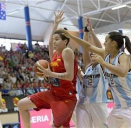 España expone virtudes ante Argentina (73-47)