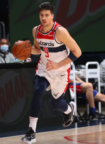 Deni Avdija demuestra que tiene sitio en la NBA
