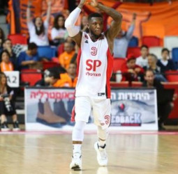 Gran debut de Nate Robinson en la liga israelí