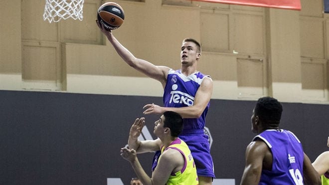 El Real Madrid amplia el contrato a Dino Radoncic