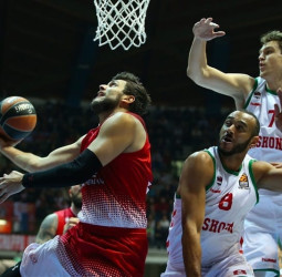 Baskonia pierde en Milán, a pesar de un colosal Larkin (88-76)
