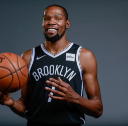 Buenas noticias, tanto los cuatro jugadores de los Nets como los dos de los Lakers, ya no muestran síntomas de Coronavirus