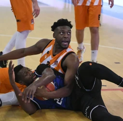 Zunder Palencia culmina su histórica primera vuelta a lo grande