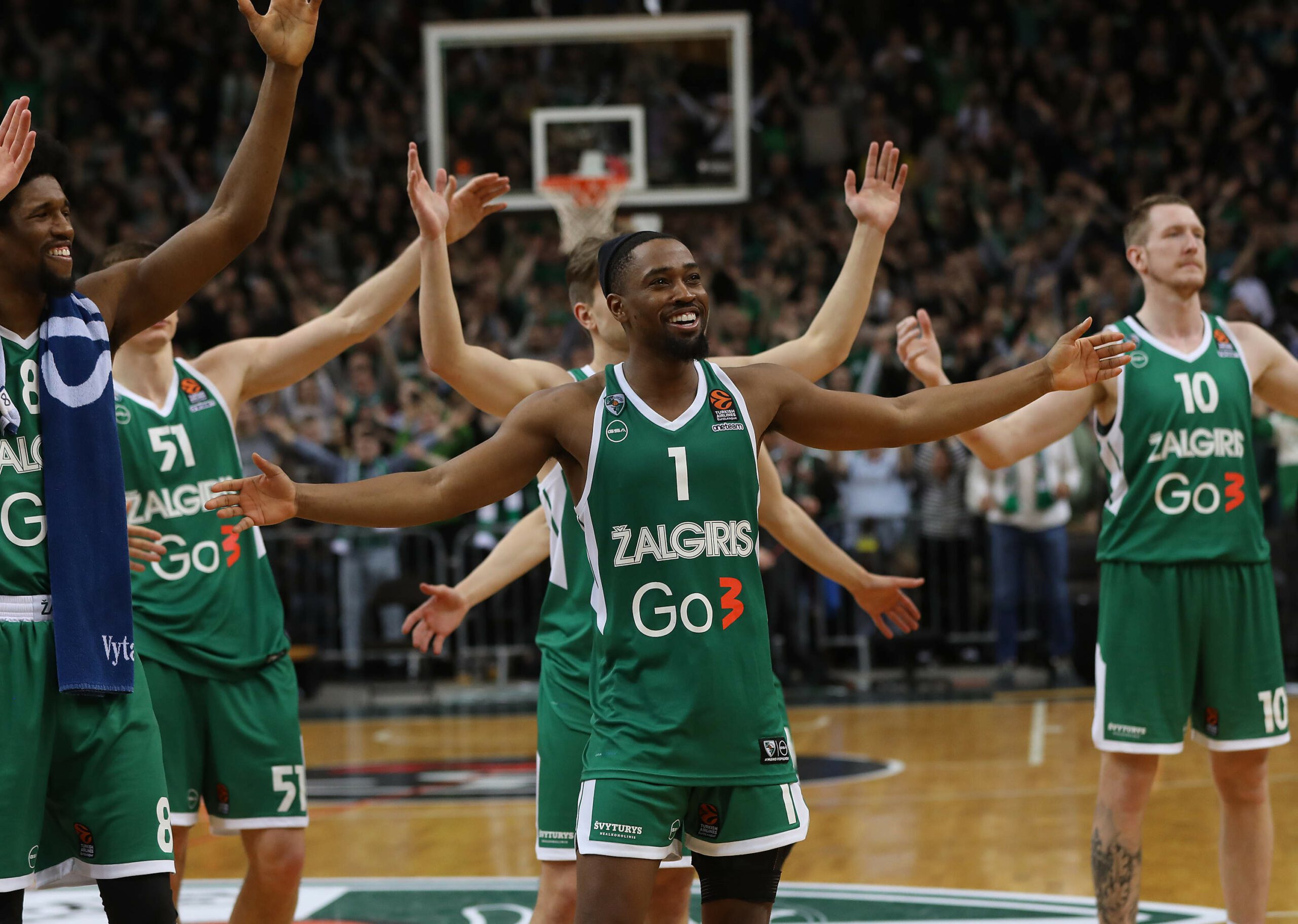 Isaiah Taylor ficha por el Shanxi chino