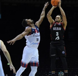 Jaylon Brown lidera la primera victoria de la BCL para el Bilbao Basket (64-69)