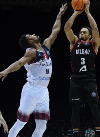 Jaylon Brown lidera la primera victoria de la BCL para el Bilbao Basket (64-69)