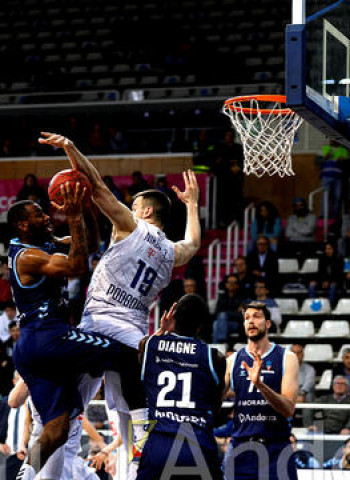El MoraBanc Andorra supera al Buducnost (74-64)