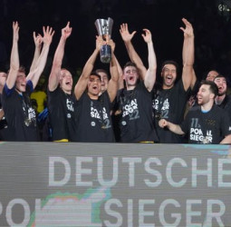 El ALBA Berlín gana la copa alemana tras una gran remontada
