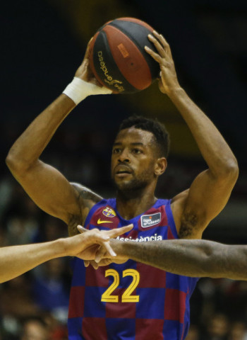Festival triplista y victoria del Barça en Sevilla (95-100)