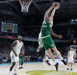 Jock Landale confirma en redes que no jugará en el Barcelona