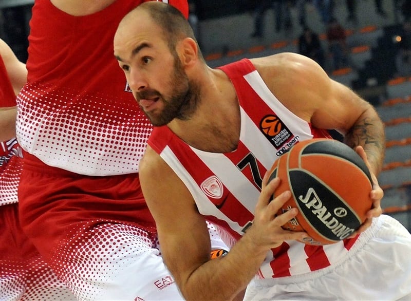 Armani Milán pierde su invicto en el Pireo (91-81)
