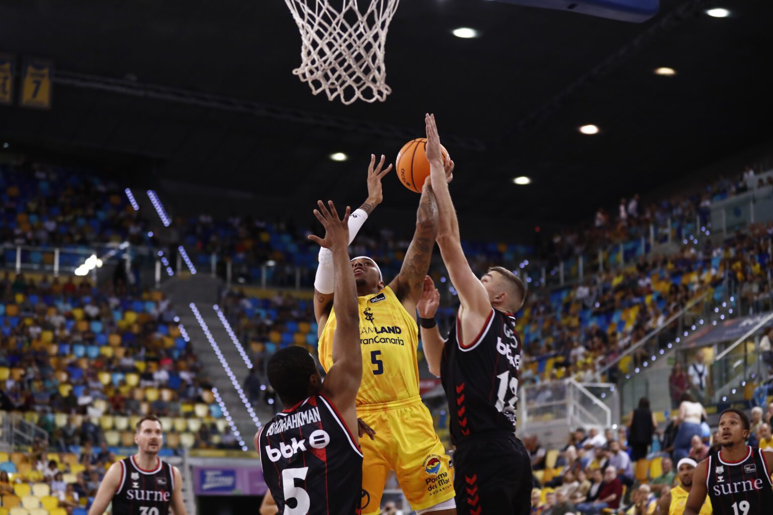 El Arena empuja y el Dreamland Gran Canaria sentencia, 80-67