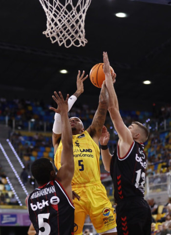 El Arena empuja y el Dreamland Gran Canaria sentencia, 80-67