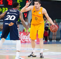 El Barça Lassa busca su primer triunfo en Vitoria y la clasificación para la final