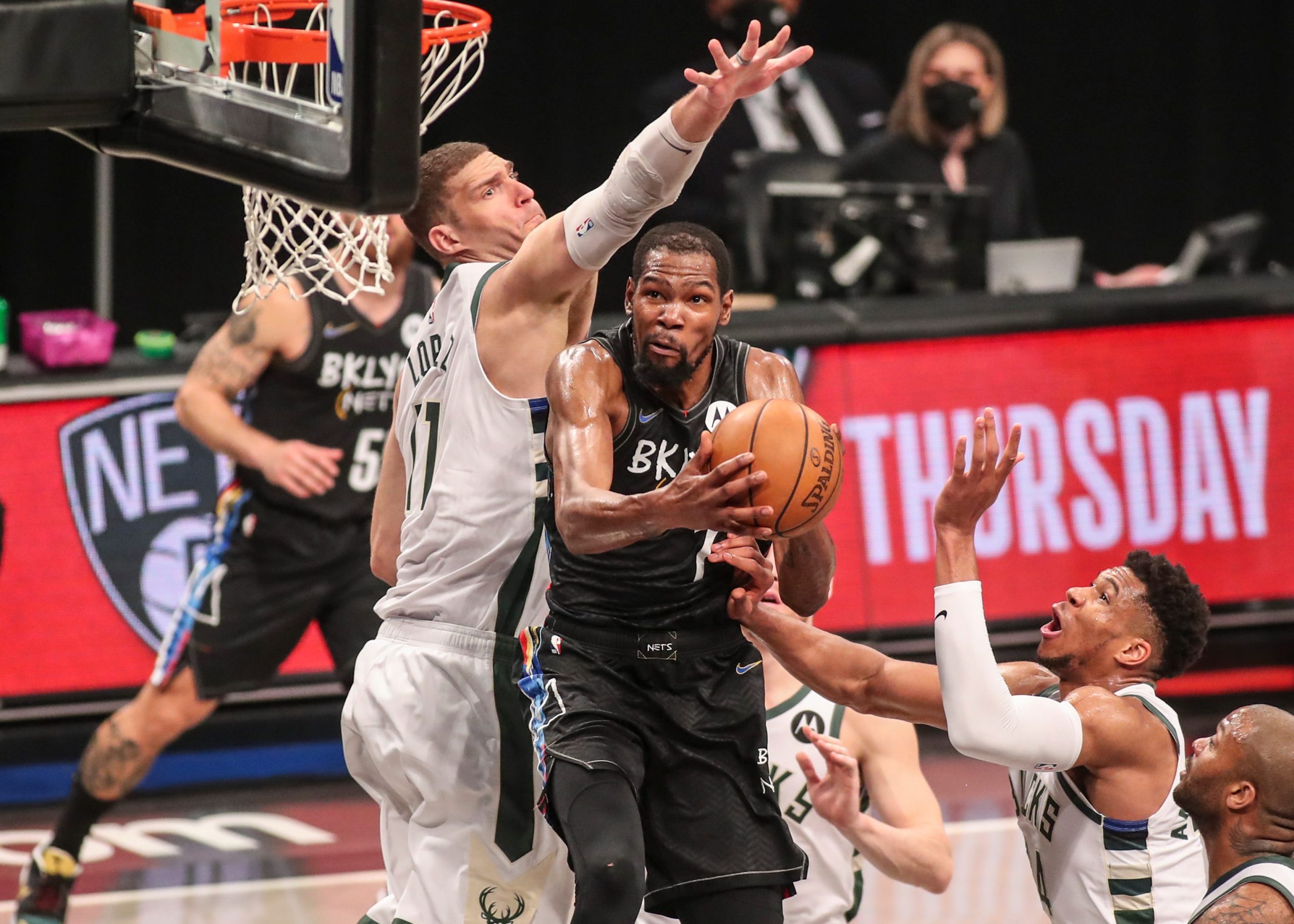 Los Brooklyn Nets arrasan a los Bucks (125-86) [2-0]