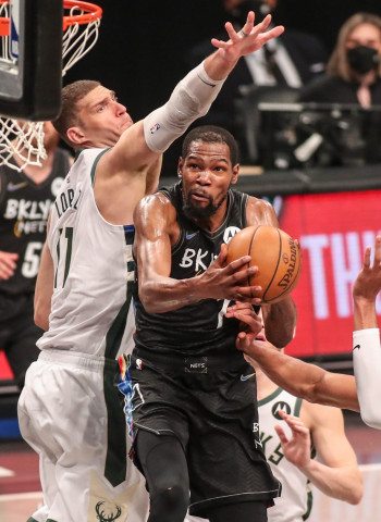 Los Brooklyn Nets arrasan a los Bucks (125-86) [2-0]