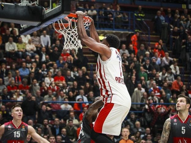 McLean sentencia a sus ex en Milán (85-86)