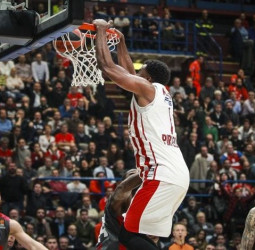 McLean sentencia a sus ex en Milán (85-86)