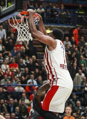 McLean sentencia a sus ex en Milán (85-86)