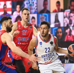 Final Four EuroLeague: El Anadolu Efes logra superar la reacción final del CSKA Moscú (86-89)