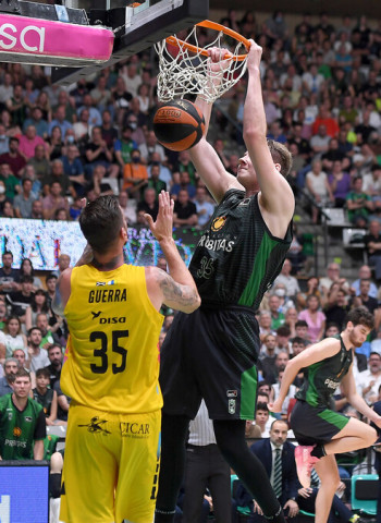 El Joventut se convierte en el cuarto semifinalista del playoff de la liga Endesa (81-58)