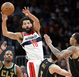 Anadolu Efes y Barcelona pugnan por Anthony Gill
