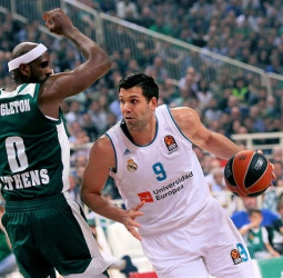 El Madrid gana en Atenas con un Reyes enorme (82-89)
