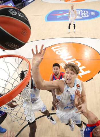 El Zenit quiere seguir dominando al Efes